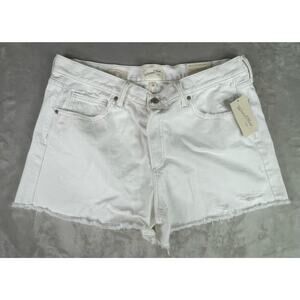 NWT Universal Thread Women’s Size 12 Shorts Mid-Rise 90’s Baggy Denim White